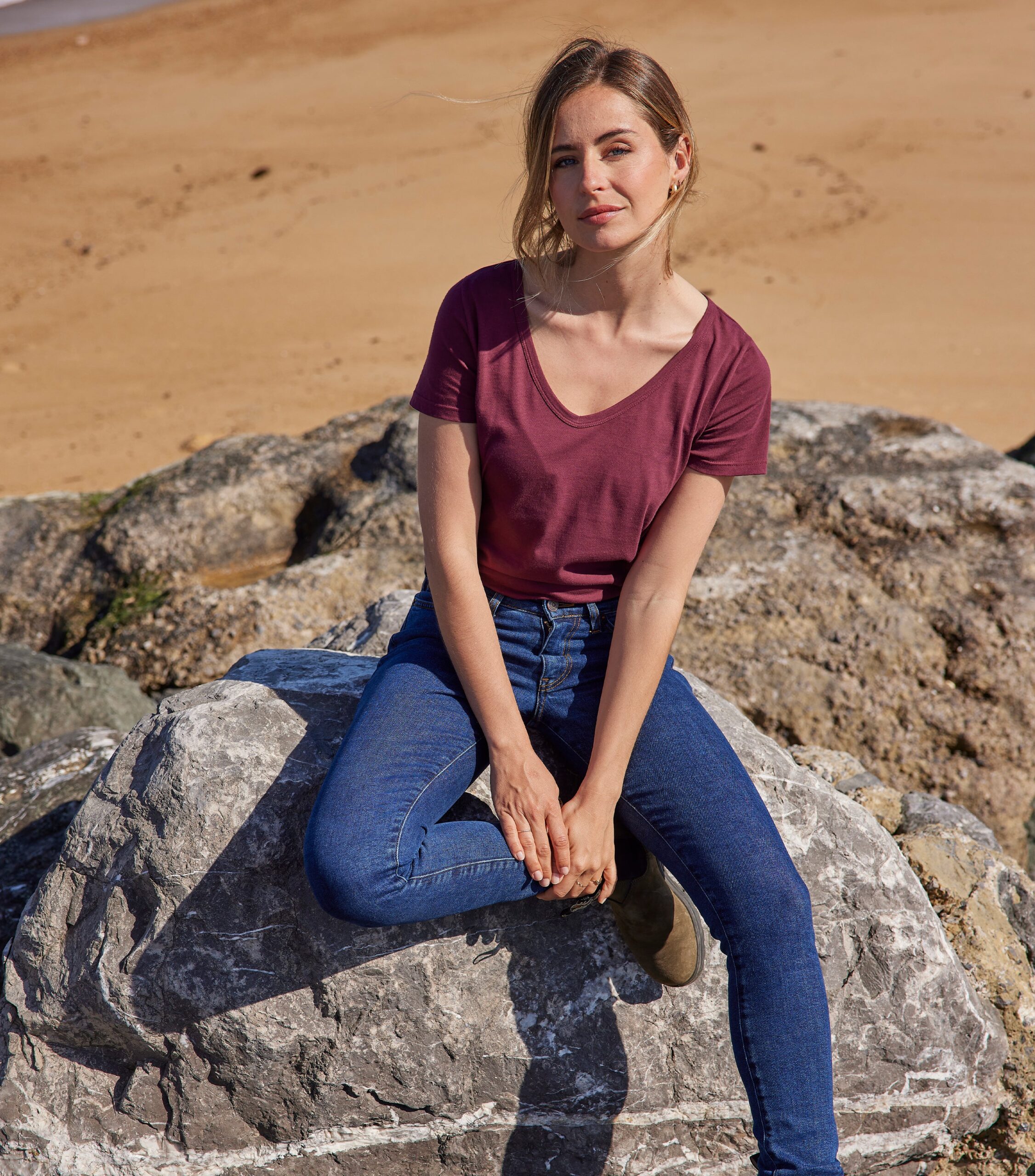 Colote – Women's Bordeaux V-Neck T-Shirt - Image 2